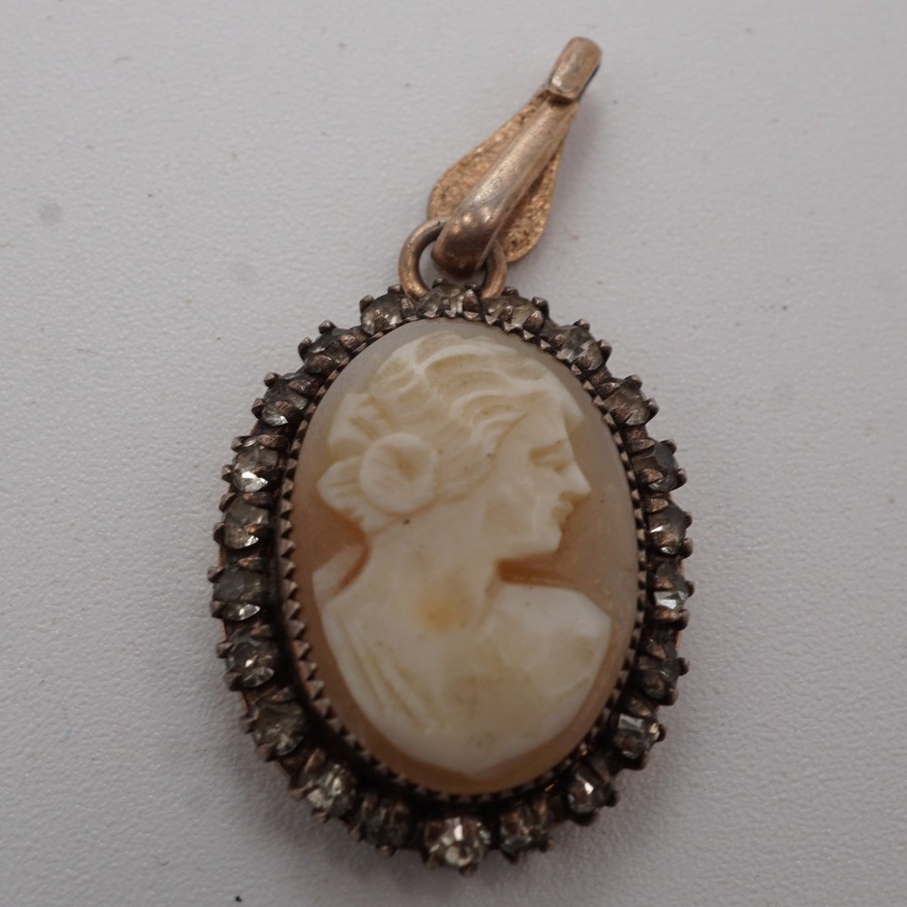 Martelli Sterling Silver Marcasite Shell Cameo Pendant Vintage Gold Wash Oval